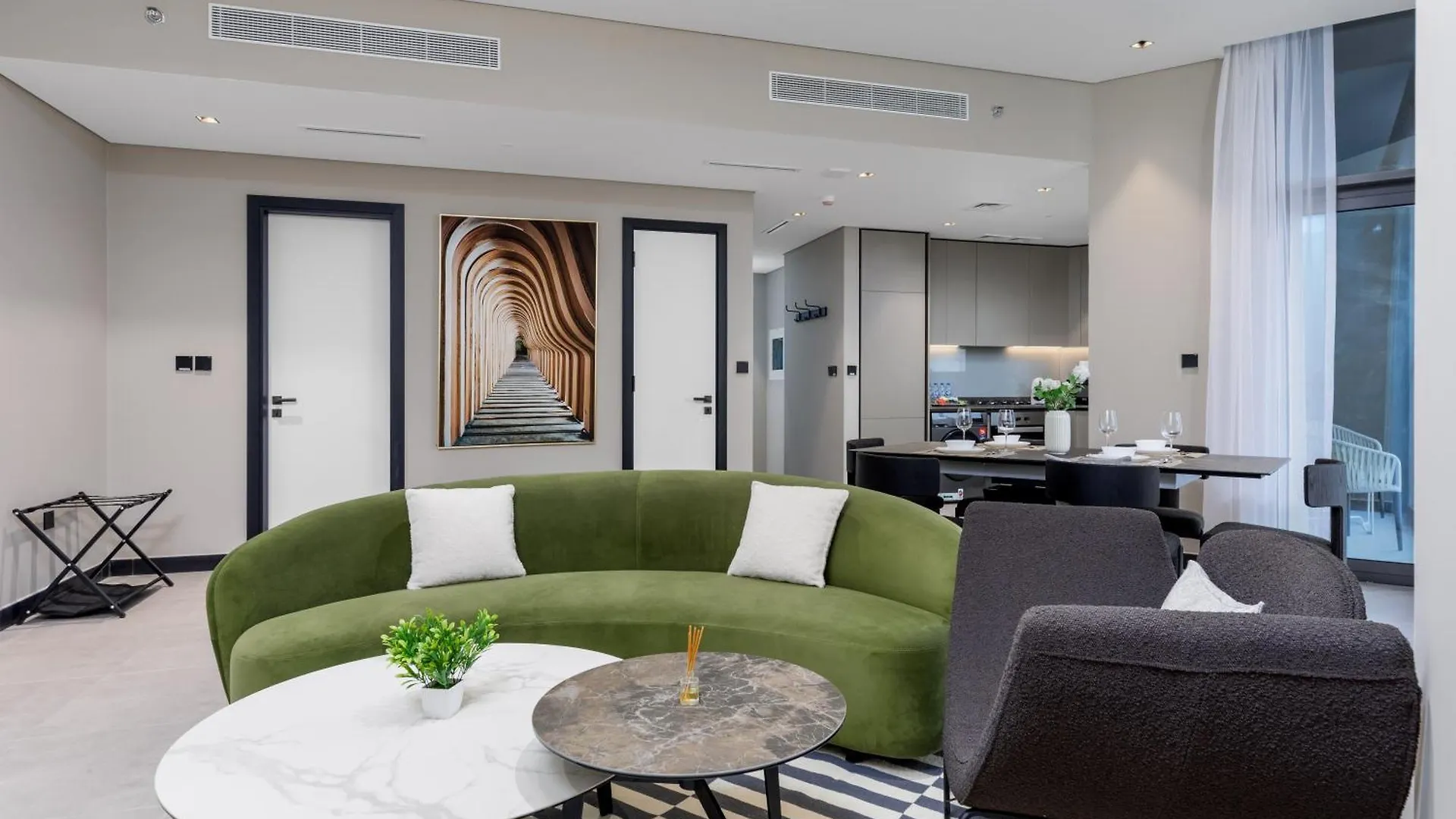 Waves Holiday Homes - 15 Northside, Tower 1, Two Bedroom Dubai