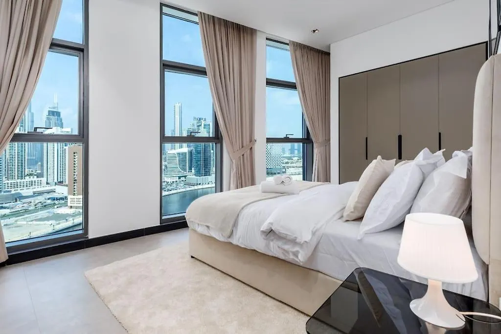 Waves Holiday Homes - 15 Northside, Tower 1, Two Bedroom Dubai Apartment