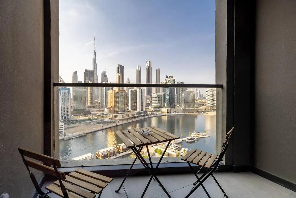 Waves Holiday Homes - 15 Northside, Tower 1, Two Bedroom Dubai