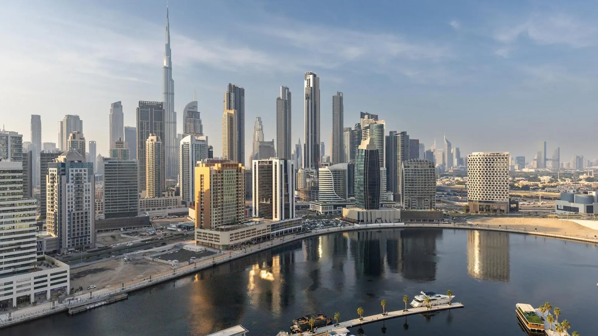 Waves Holiday Homes - 15 Northside, Tower 1, Two Bedroom Dubai 0*,  Förenade Arabemiraten