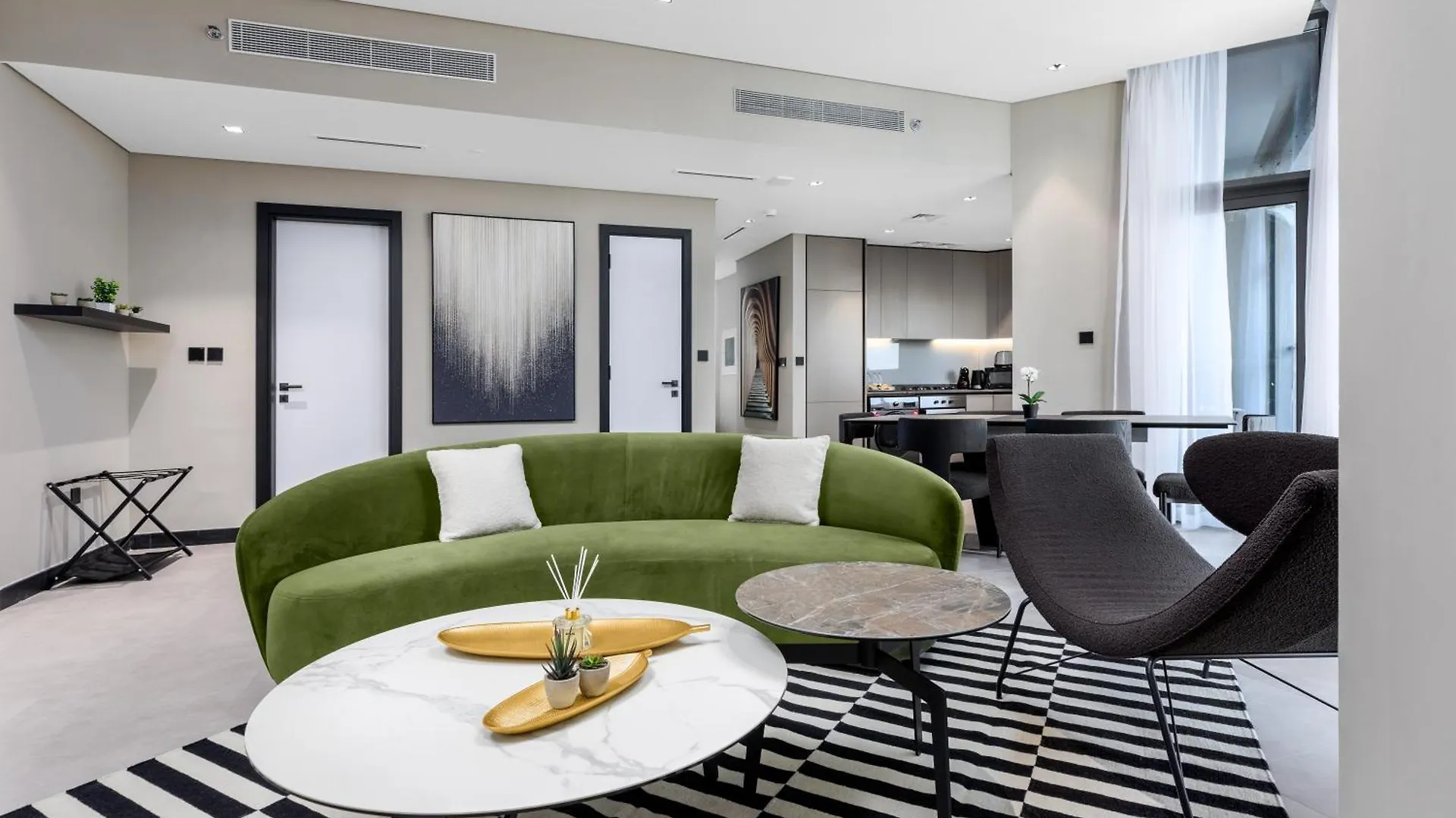 Waves Holiday Homes - 15 Northside, Tower 1, Two Bedroom Dubai
